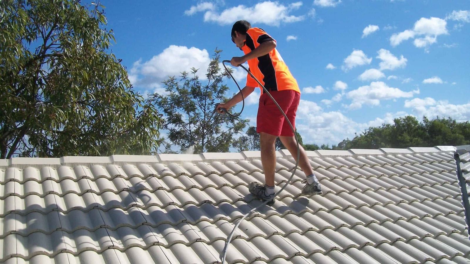 Chống thấm mái ngói để hạn chế tình trạng nước mưa ngấm vào nhà